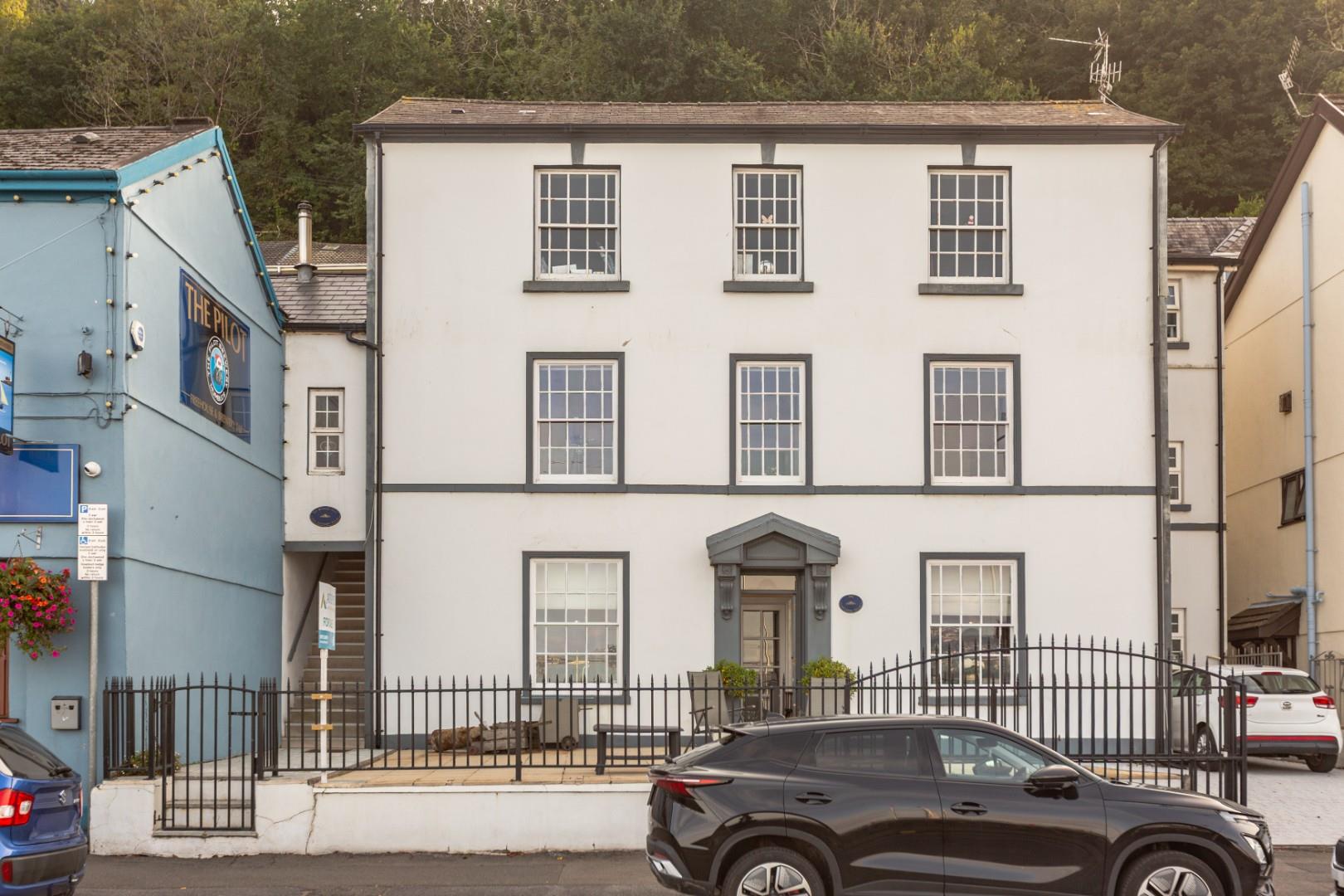 Southend Villas, Mumbles Road Mumbles, Swansea, SA3 4EL